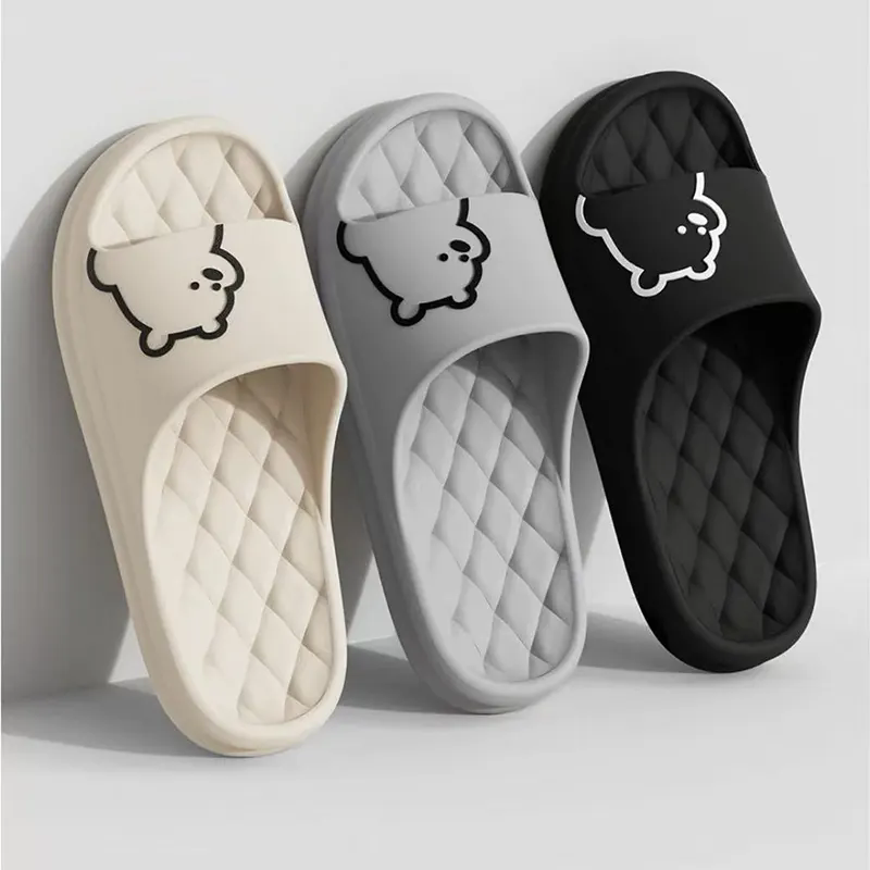 Por que os lindos chinelos de urso estão se tornando um item obrigatório para uma vida doméstica aconchegante?